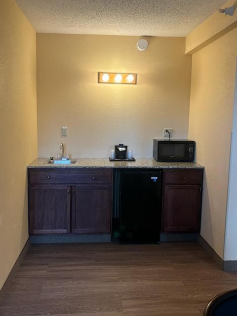 Quality Inn & Suites Bellville - Mansfield Exteriör bild