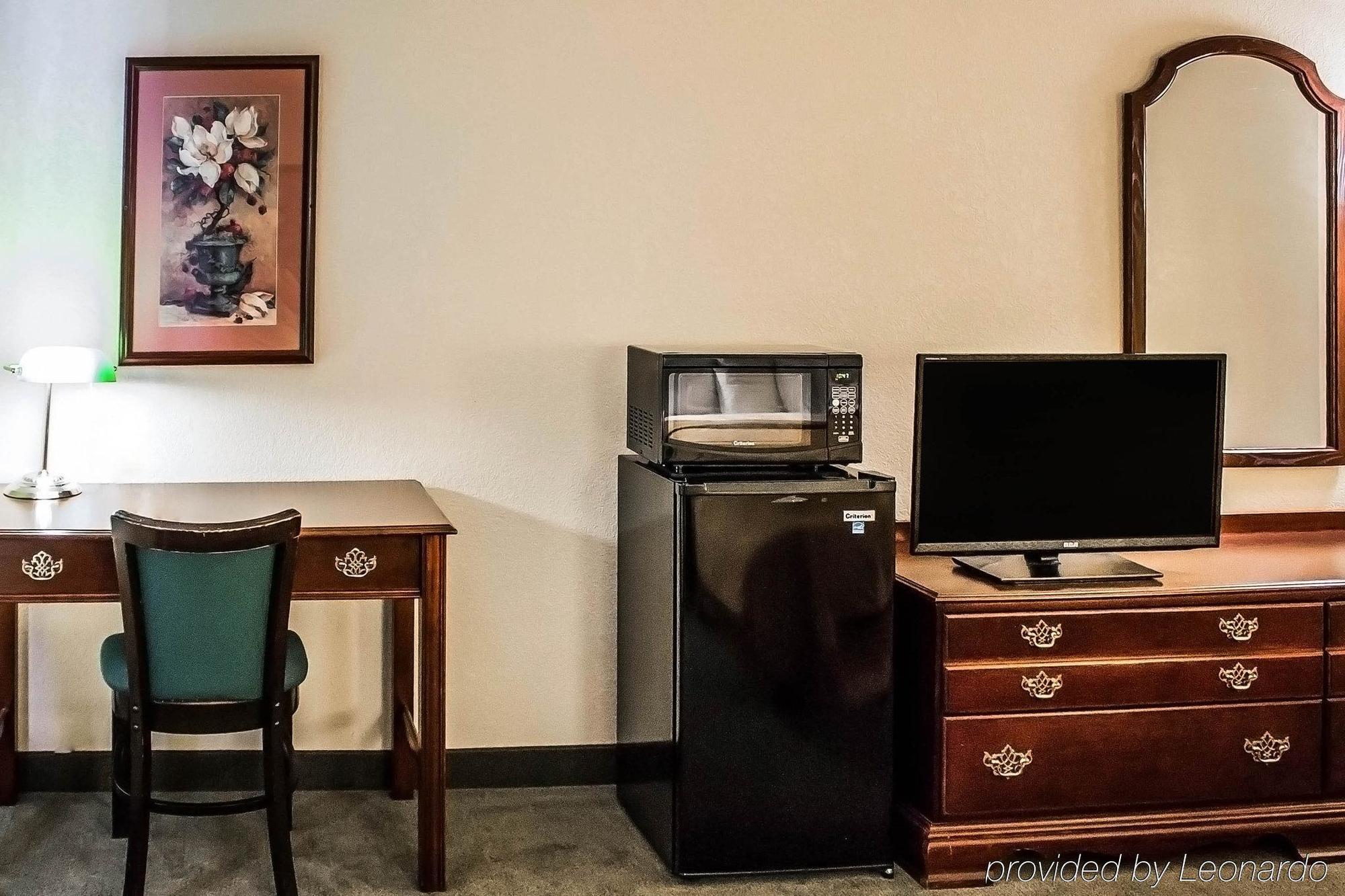 Quality Inn & Suites Bellville - Mansfield Exteriör bild